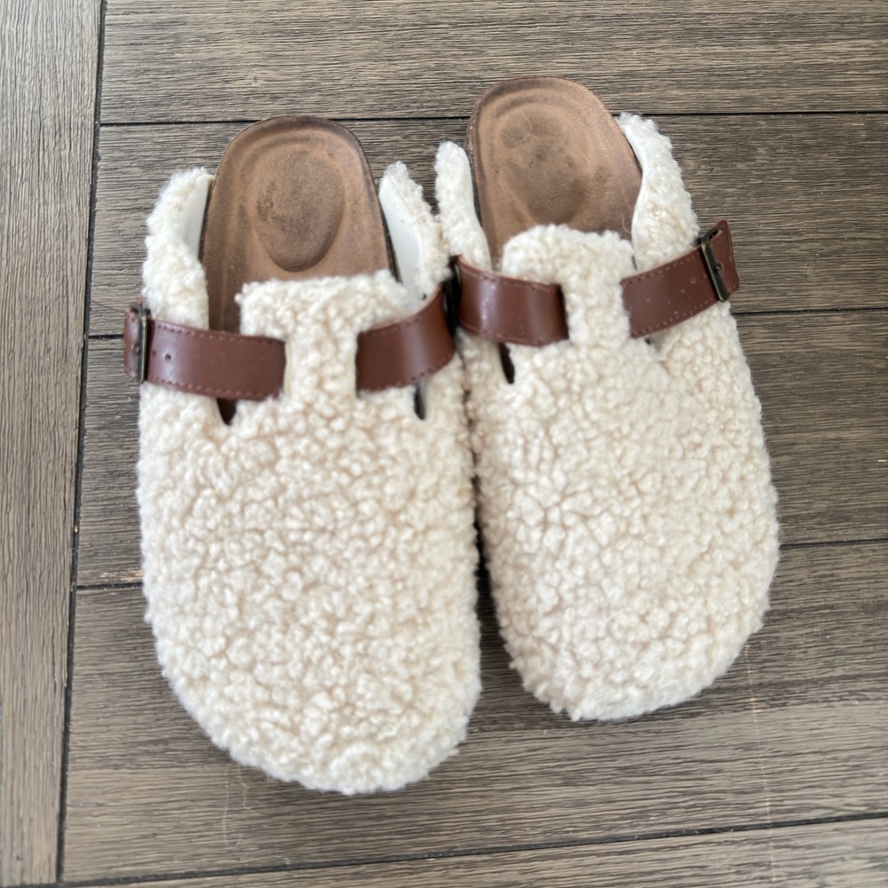 Cozy Cream women’s  Clogs